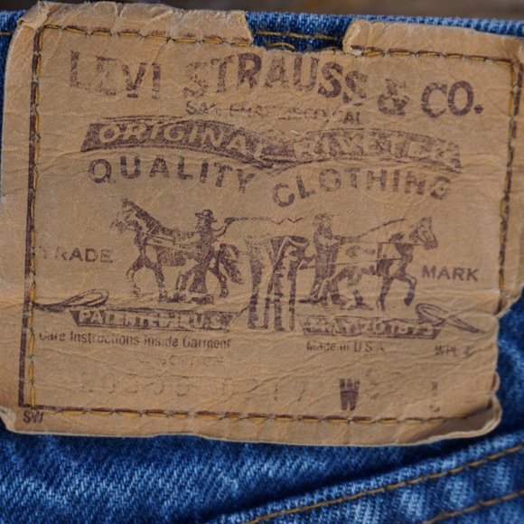 70s Levis Orange Tab Vintage Jeans. Made in the USA. Medium Dark Wash. 36x32. - Picture 7 of 11